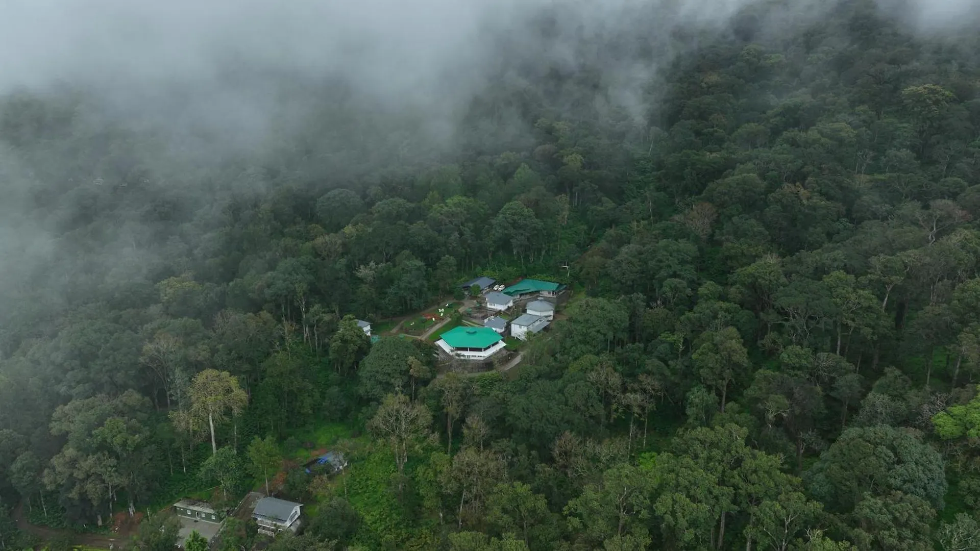 Hotel Makayiram Retreat Munnar