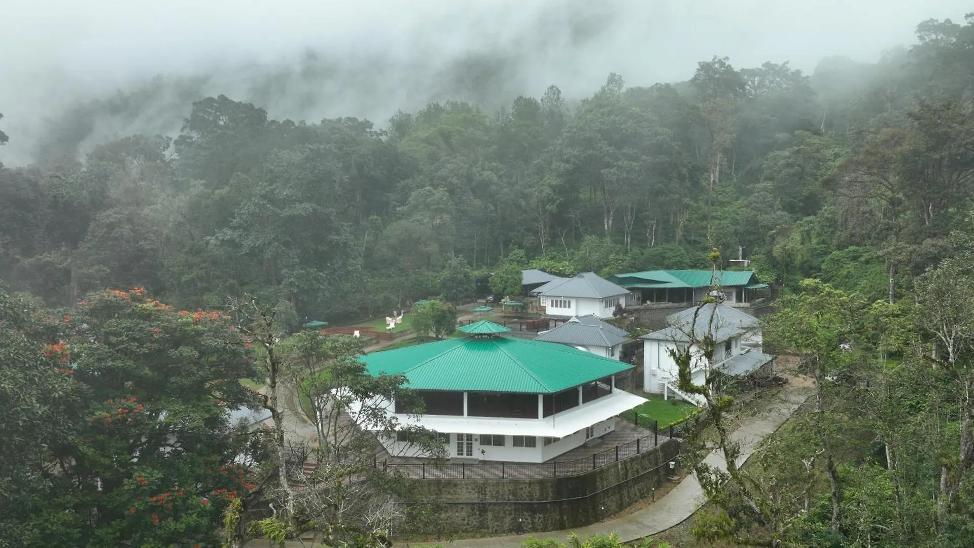 Hotel Makayiram Retreat Munnar